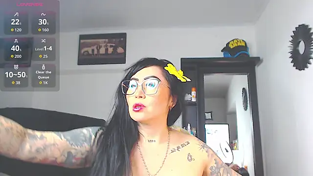 Snapshot of Vicky_hotmilf chatting on 3, 4, 2026 Vicky hotmilf online show from 3, 4, 2026