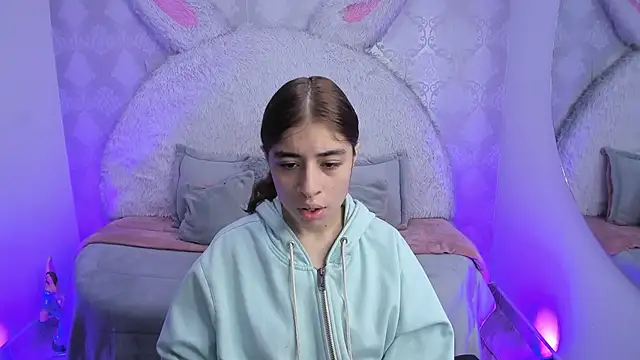 Gaby louse online show from 11, 5, 2026