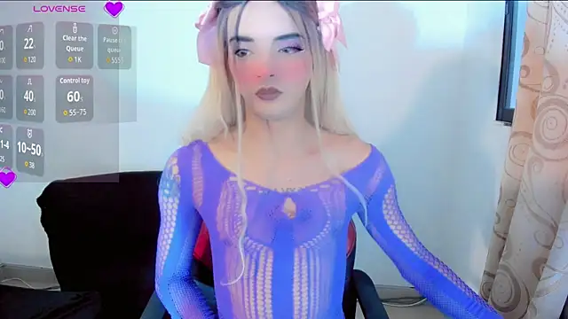 MIA HOT23CM S7S online show from 25, 10, 2025