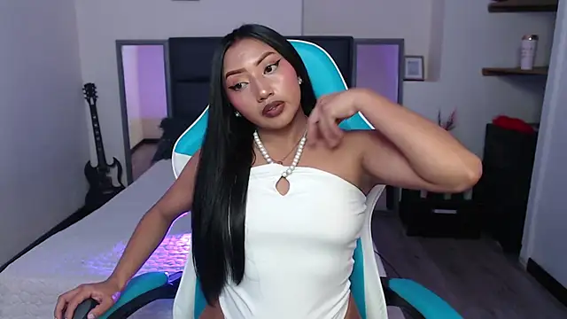 Isabella Diamon online show from 15, 11, 2025