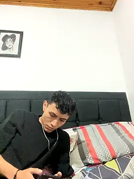 coupledesire18 online show from 16, 10, 2025