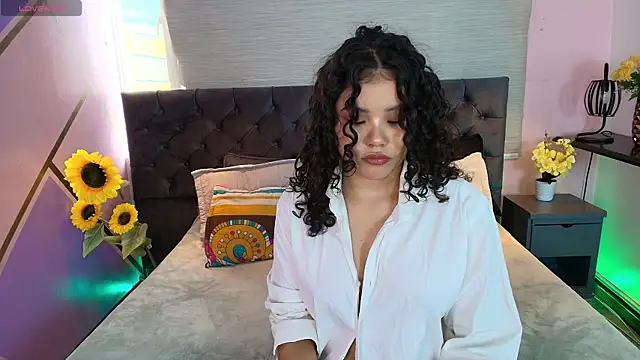 Annie Lii online show from 11, 11, 2025