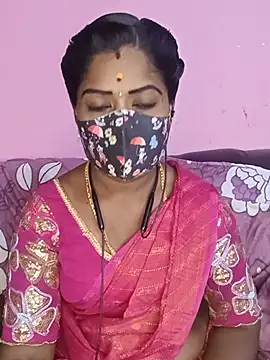 Snapshot of tamilammukuttyy chatting on 18, 5, 2026 tamilammukuttyy online show from 18, 5, 2026
