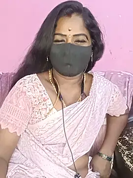 Snapshot of tamilammukuttyy chatting on 2, 6, 2026 tamilammukuttyy online show from 2, 6, 2026