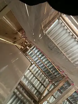 mai-xinh online show from 9, 11, 2025