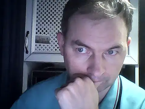 Snapshot of SummerArthur chatting on 7, 10, 2025 SummerArthur online show from 7, 10, 2025