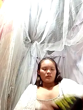 xinhxinhcute online show from 7, 10, 2025