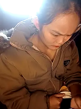 xinhxinhcute online show from 18, 12, 2025