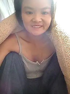 xinhxinhcute online show from 18, 10, 2025