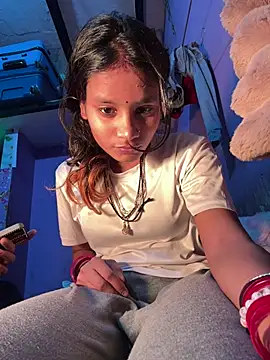 Hot Mayra  online show from 5, 1, 2026