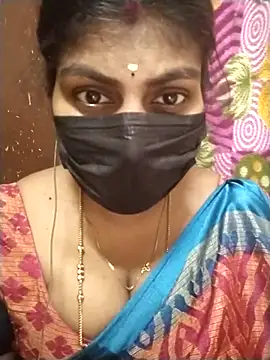 Snapshot of Nithiila chatting on 16, 9, 2025 Nithiila online show from 16, 9, 2025