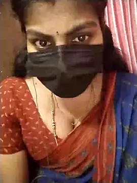 Snapshot of Nithiila chatting on 18, 10, 2025 Nithiila online show from 18, 10, 2025