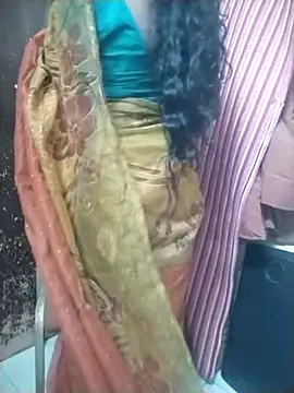 Snapshot of Nithiila chatting on 27, 11, 2025 Nithiila online show from 27, 11, 2025