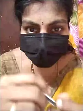 Snapshot of Nithiila chatting on 26, 9, 2025 Nithiila online show from 26, 9, 2025