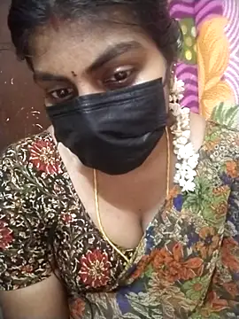 Snapshot of Nithiila chatting on 2, 12, 2025 Nithiila online show from 2, 12, 2025