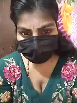 Snapshot of Nithiila chatting on 12, 11, 2025 Nithiila online show from 12, 11, 2025