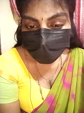 Snapshot of Nithiila chatting on 14, 10, 2025 Nithiila online show from 14, 10, 2025