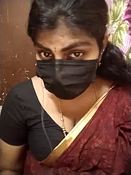 Snapshot of Nithiila chatting on 15, 11, 2025 Nithiila online show from 15, 11, 2025