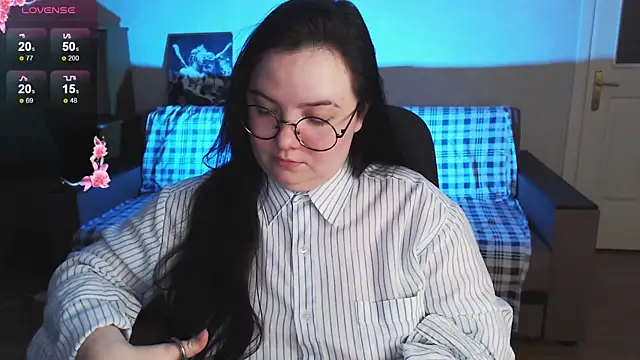 EmillyBones online show from 4, 4, 2026