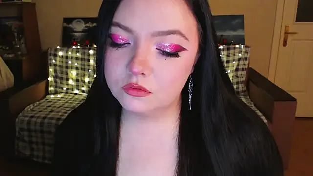 EmillyBones online show from 3, 12, 2025