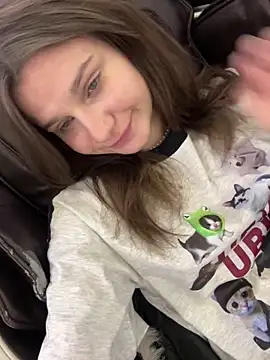 Snapshot of MiniVi chatting on 12, 9, 2025 MiniVi online show from 12, 9, 2025