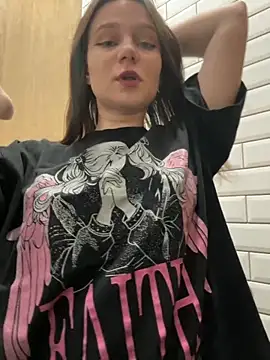 Snapshot of MiniVi chatting on 18, 9, 2025 MiniVi online show from 18, 9, 2025