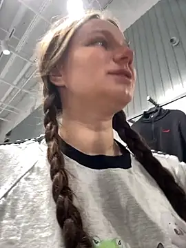 Snapshot of MiniVi chatting on 24, 9, 2025 MiniVi online show from 24, 9, 2025