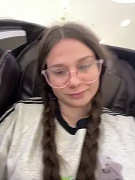 Snapshot of MiniVi chatting on 14, 9, 2025 MiniVi online show from 14, 9, 2025