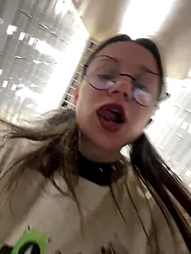 Snapshot of MiniVi chatting on 29, 9, 2025 MiniVi online show from 29, 9, 2025