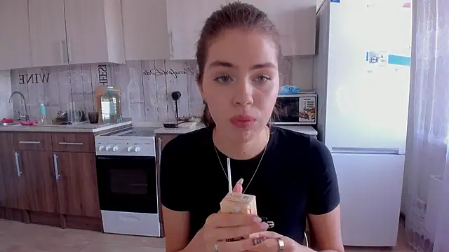 Kitty Mila online show from 10, 9, 2025