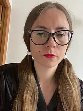 SophieDesire online show from 17, 9, 2025