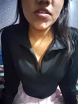 Snapshot of queen_visakha chatting on 26, 3, 2026 queen visakha online show from 26, 3, 2026