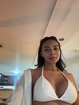 GiorgiaLuxee online show from 28, 11, 2025