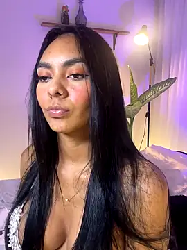 GiorgiaLuxee online show from 18, 9, 2025