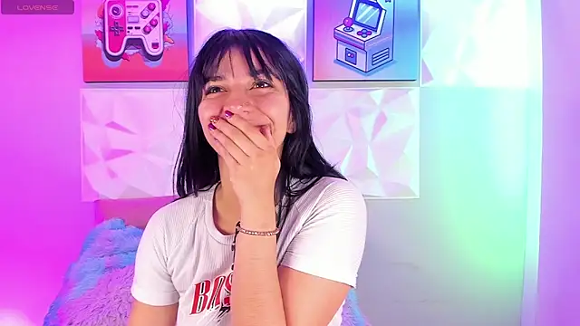 LindaWz  online show from 19, 9, 2025