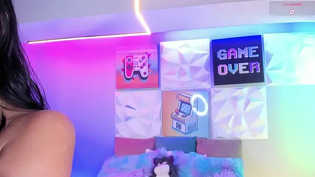 LindaWz  online show from 18, 11, 2025