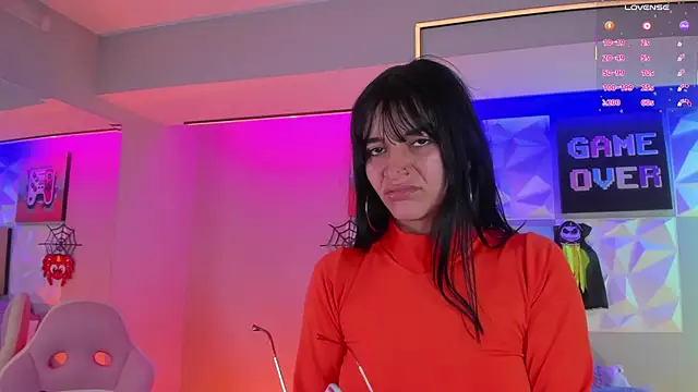 LindaWz  online show from 29, 10, 2025