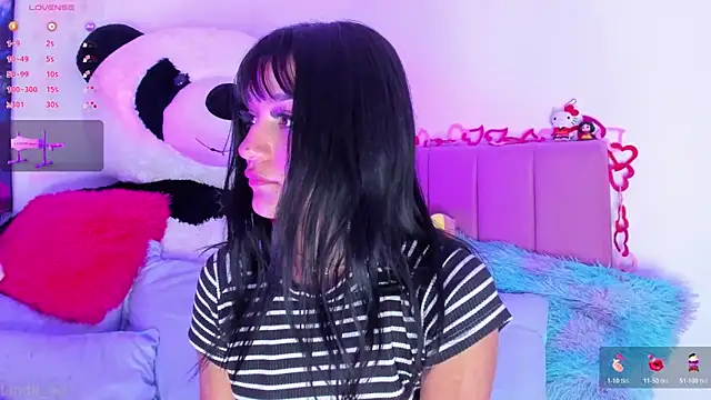 LindaWz  online show from 12, 3, 2026