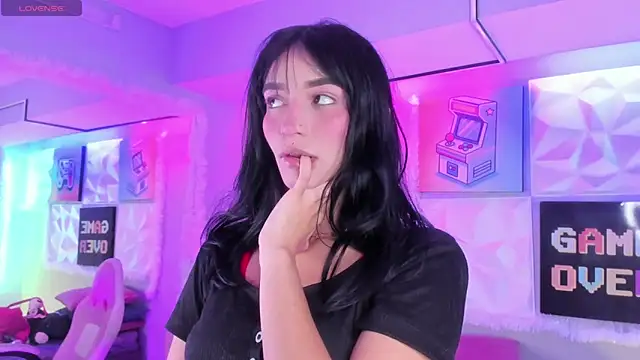 LindaWz  online show from 10, 1, 2026