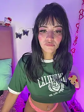 LindaWz  online show from 4, 4, 2026