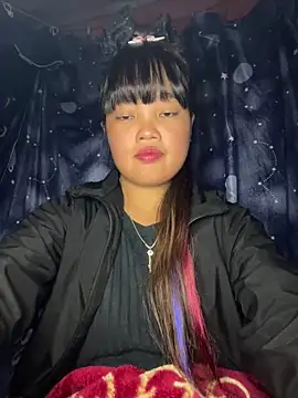 Snapshot of delwyn- chatting on 28, 10, 2025 delwyn- online show from 28, 10, 2025