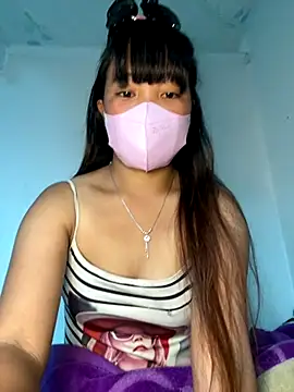 Snapshot of delwyn- chatting on 4, 11, 2025 delwyn- online show from 4, 11, 2025