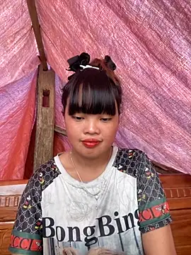 Snapshot of delwyn- chatting on 21, 10, 2025 delwyn- online show from 21, 10, 2025