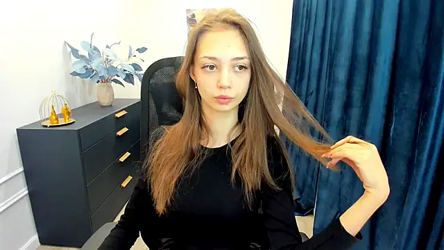 EmilyGraydis online show from 1, 10, 2025