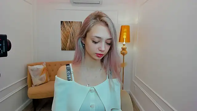 EmilyGraydis online show from 5, 2, 2026