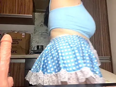 curvybombb online show from 9, 11, 2025