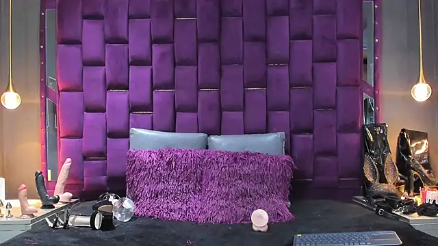 MilaRiva online show from 5, 10, 2025