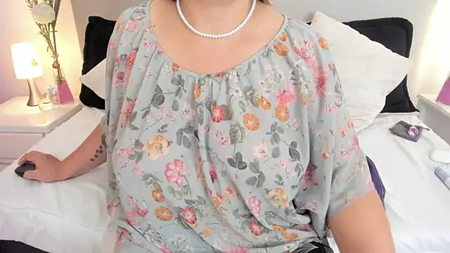 Angel Velvet online show from 11, 3, 2026