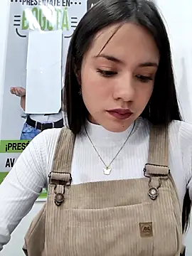 CHARLOTTE  05 online show from 15, 12, 2025