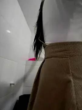 CHARLOTTE  05 online show from 9, 1, 2026